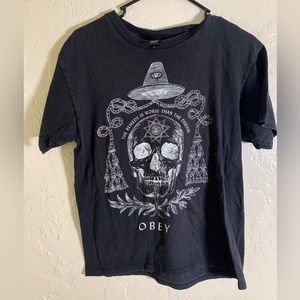 Obey skull t shirt black size medium